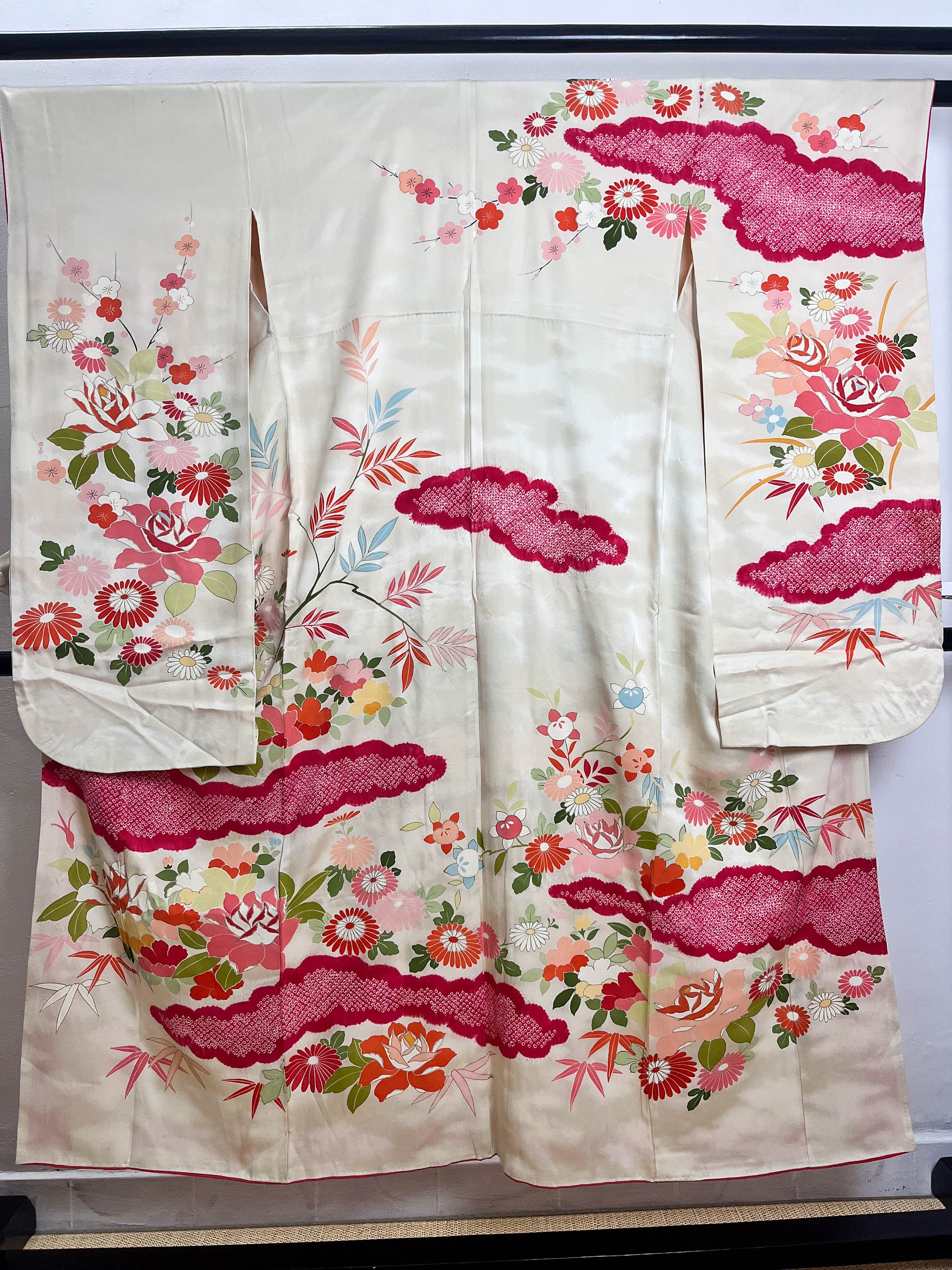 ヴィンテージシルク振袖着物：カラフルな花柄、ハンドメイド、ランクB+