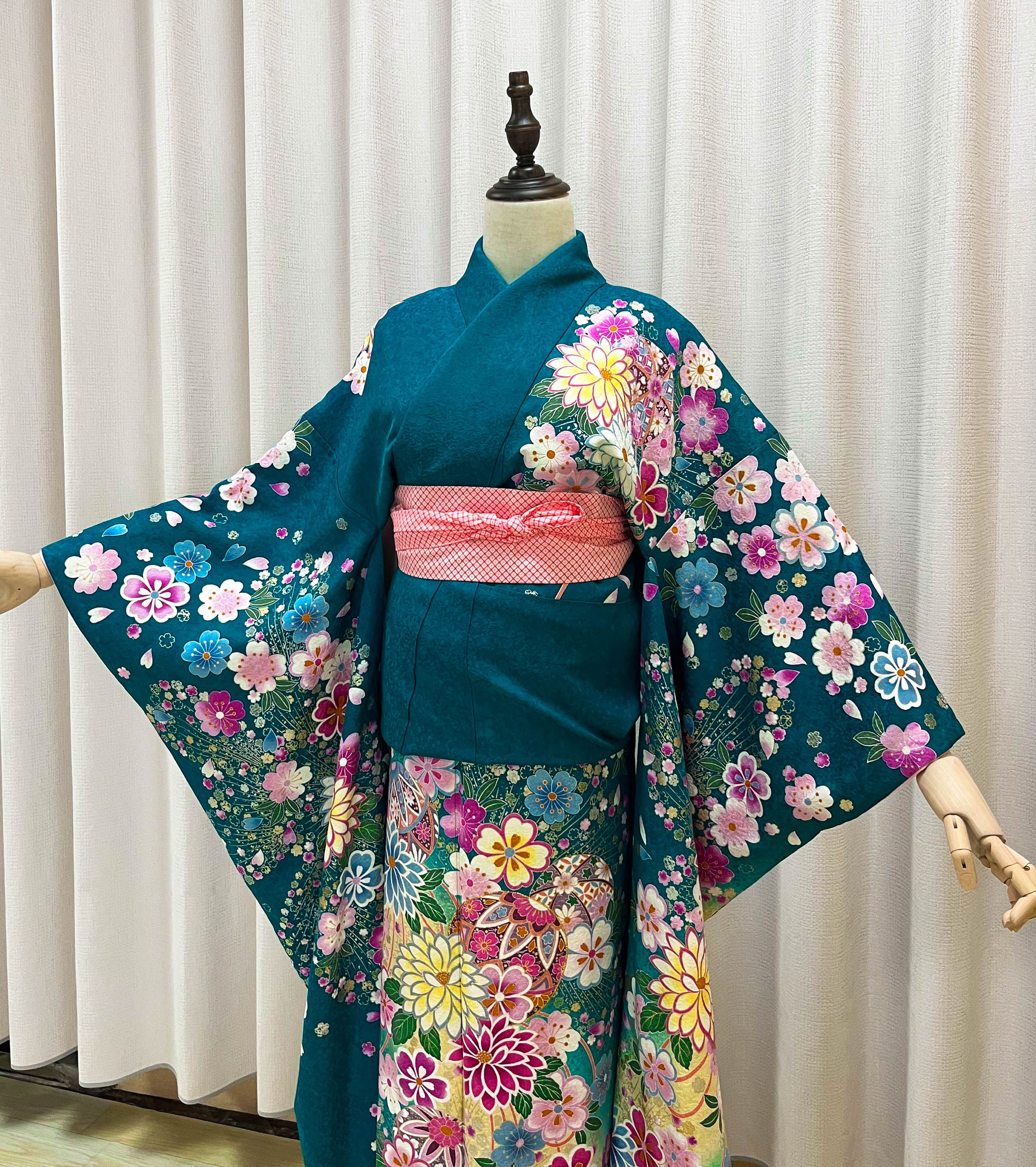 着物・浴衣 RINKO Rank A Vintage Furisode Kimono, Japanese Vintage Silk Kimono