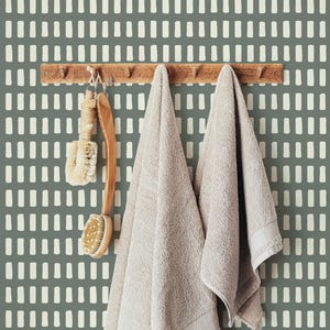 Carta da parati semplice a righe tratteggiate in verde salvia e crema / Stacca e attacca / Tradizionale / Fattoria / Boho / Scozzese / A quadri