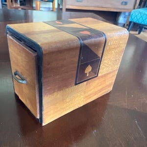 Scatola per carte da gioco, legno intarsiato, probabilmente Sorrento, Italia