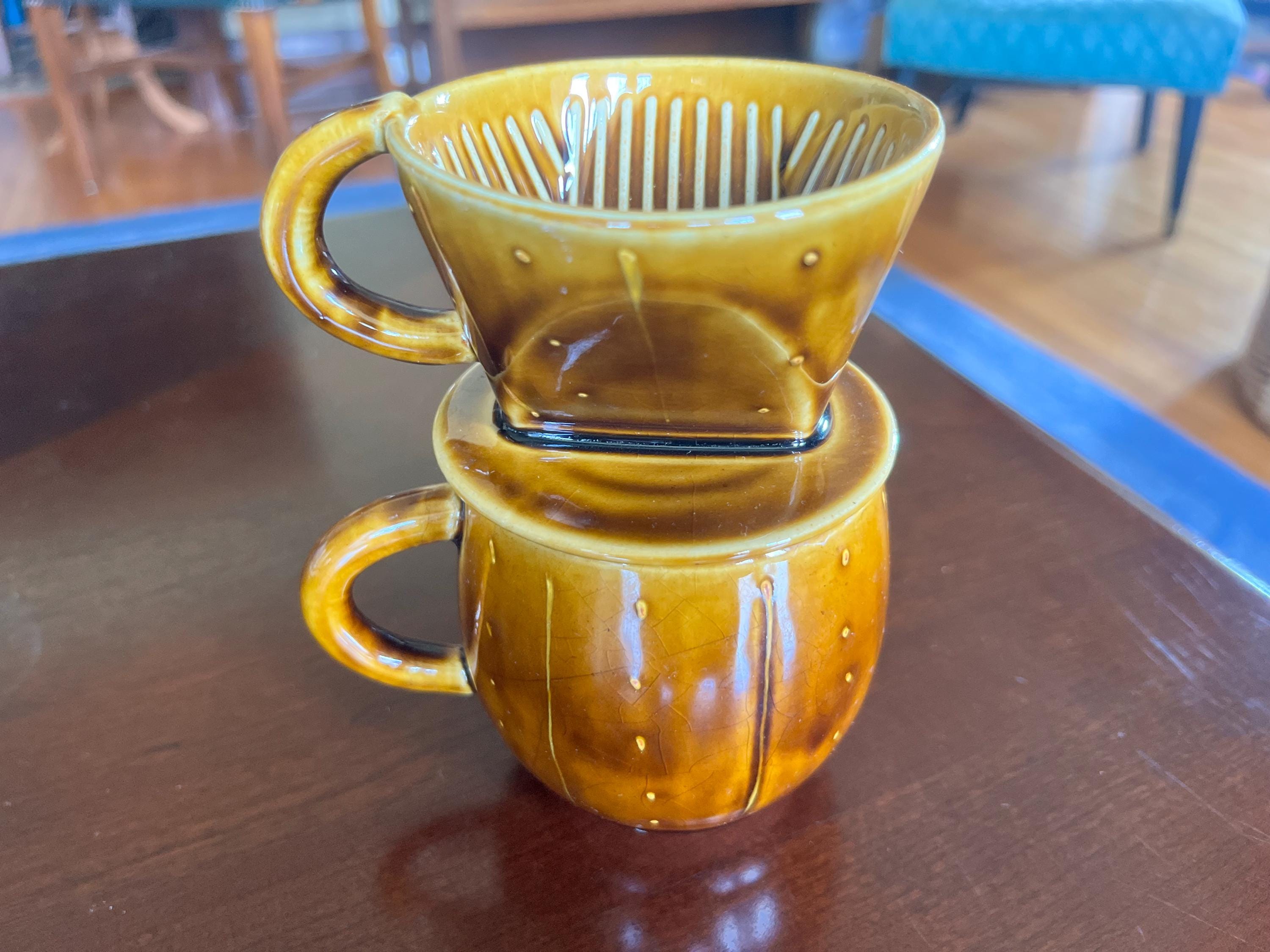 Mt. Fuji Keramik-Kaffeefilter Set – Wiederverwendbar, Hergestellt In Japan, Mit Halter & Untertasse, Rot