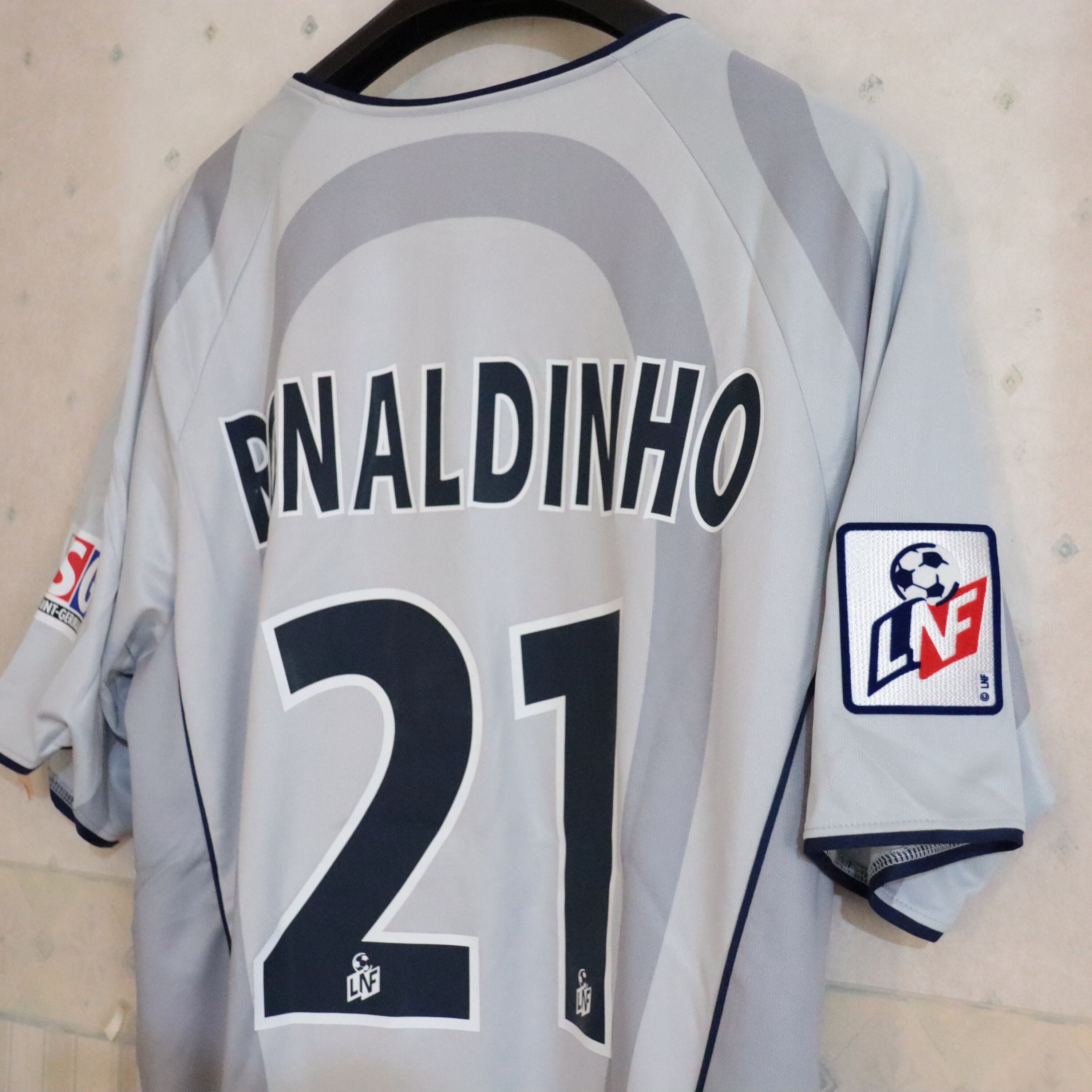 パリ・サンジェルマン 01-02 アウェイ ロナウジーニョ 21 ポルトガル製 パリ・サンジェルマン 01-02 アウェイ ロナウジーニョ 21 ポルトガル製