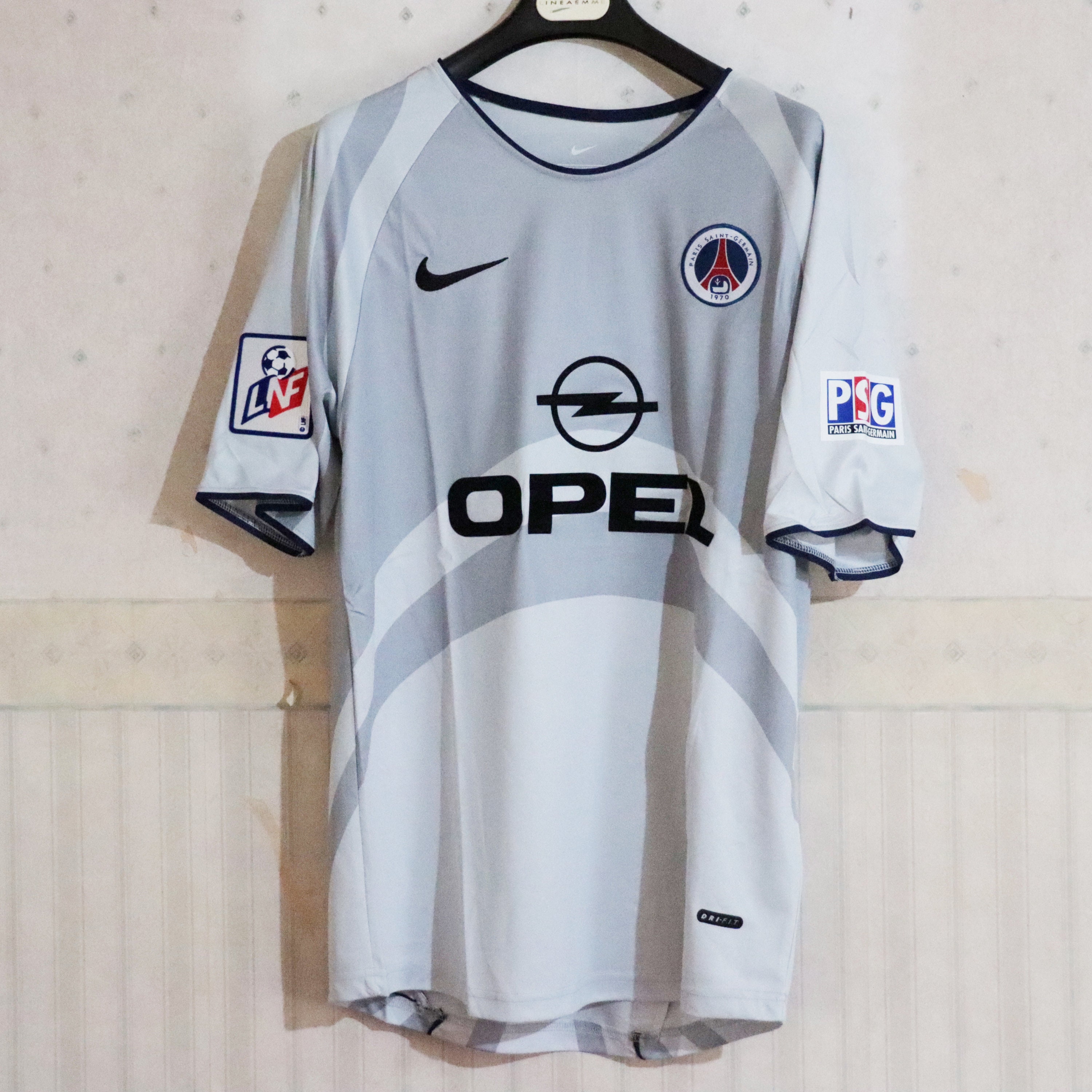 Vintage PSG Paris Saint Germain Away Maillot 21 Ronaldinho Nike