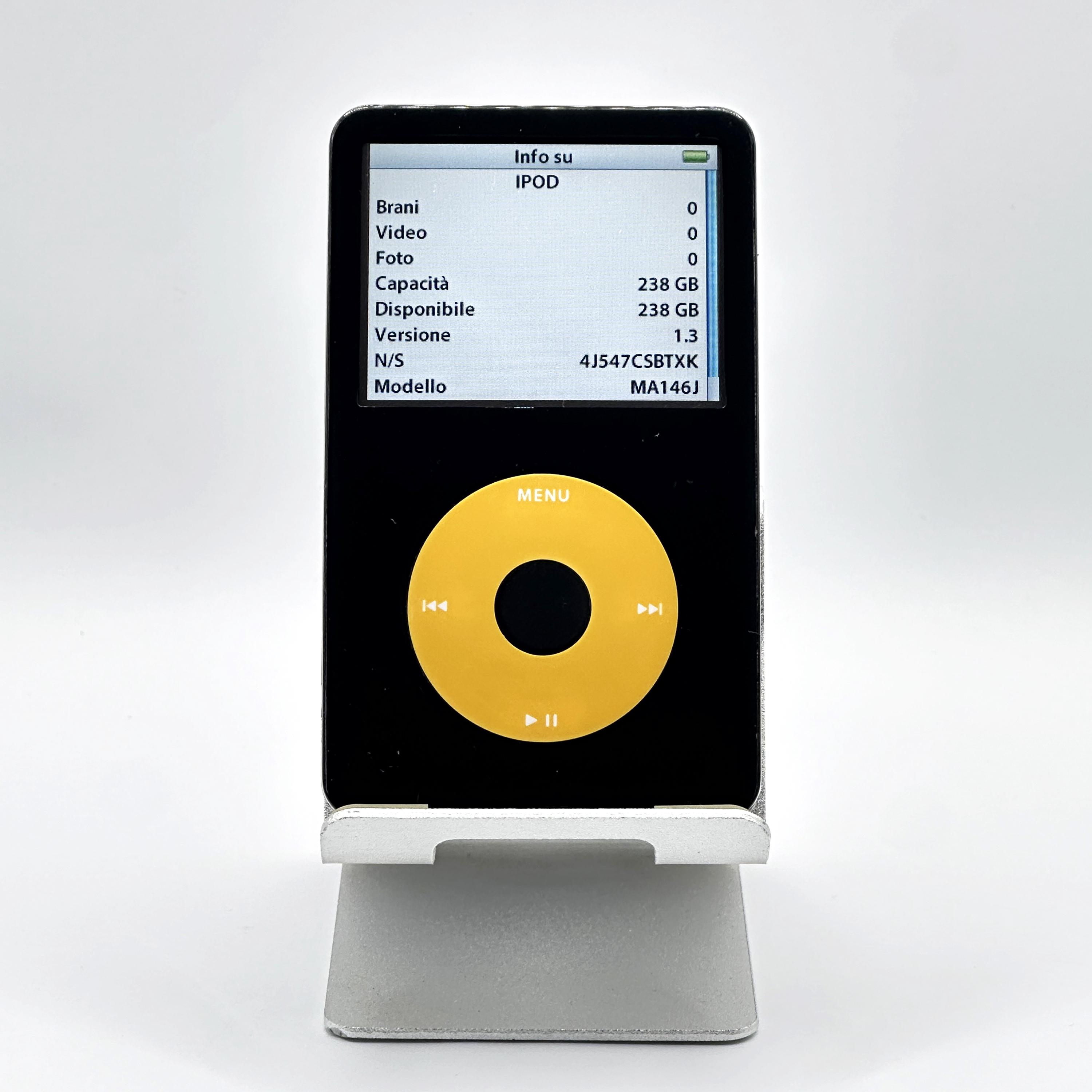 iPod classic 120GB ブラックとおまけ純正クレードルとソックス他 iPod classic 120GB ブラックとおまけ純正クレードルとソックス他 iPod