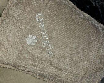LARGE Personalised Embroidered Pet Pillowcase . Puppy / Dog Kitten / Cat (70cm x 45cm)