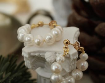 Perlenohrringe - einzigartige Creolen - Goldschmuck Perlenohrringe - filigrane Ohrringe mit Perlen - handmade Perlenschmuck