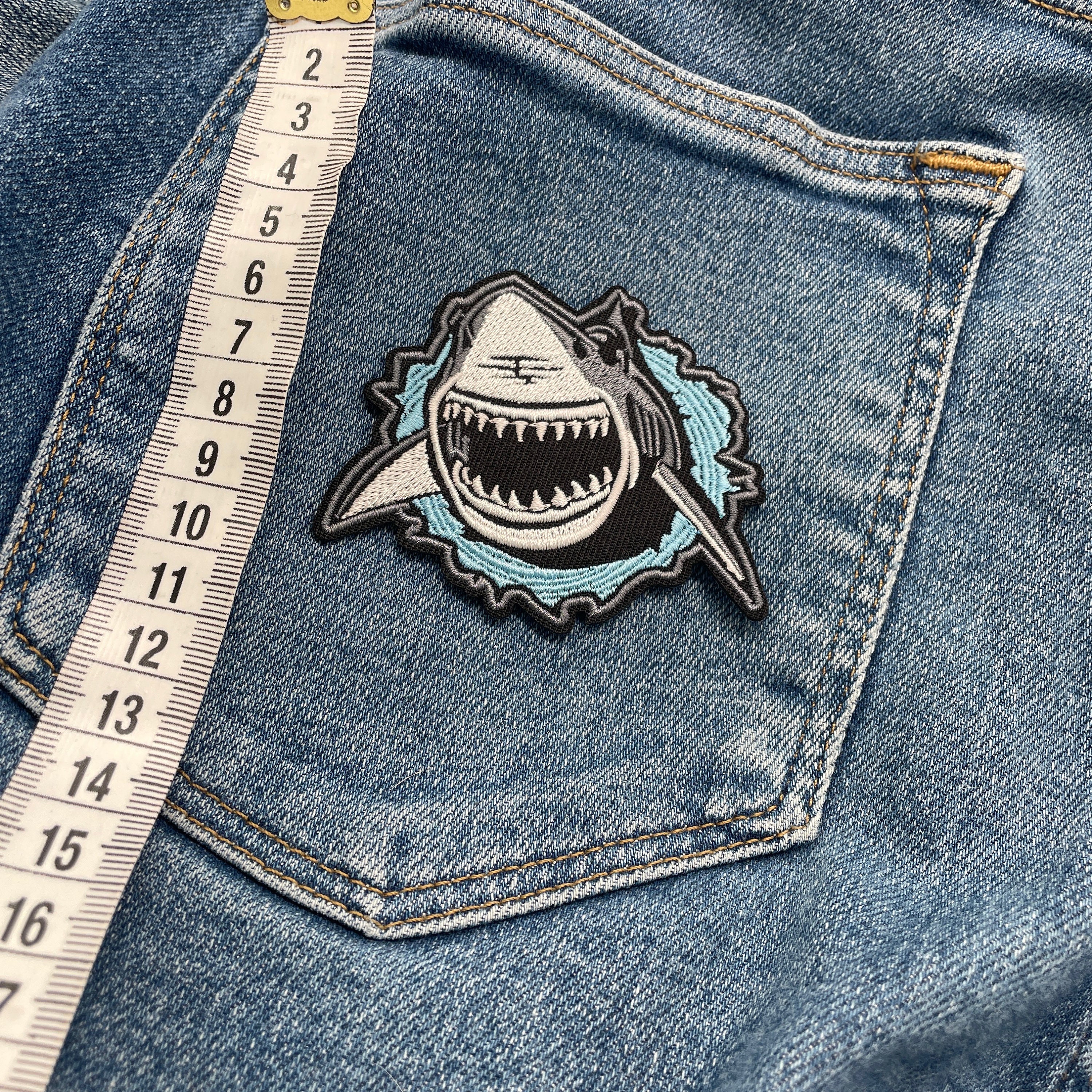 GREAT WHITE SHARK - Iron on Patch - @thepatchalley - Etsy