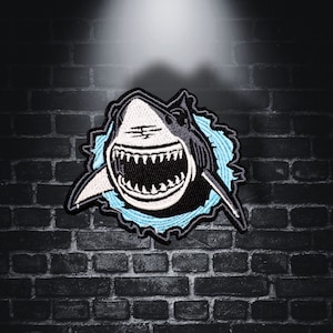 GREAT WHITE SHARK - Iron on Patch - @thepatchalley