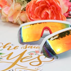 Cute Polarized Style Bachelorette Sunglasses Favors / Bride & Babes Custom Sunglasses / Personalized Retro Sunglasses Beach Pool Party