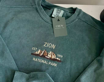 Zion National Park Embroidered Sweatshirt | High Quality | Crewneck | Unisex | Travel | Embroidery | National Parks