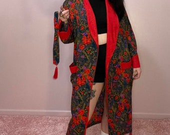 Vintage 90s Victoria’s Secret long floral paisley silk robe