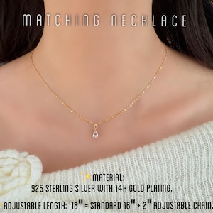 Op de afbeelding: Een delicate gouden ketting met een klein, traanvormig hangertje. De ketting is gemaakt van 925 sterling zilver met 14 karaat verguld. De ketting is verstelbaar van 40 tot 45 centimeter.