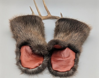 Beaver Gauntlet Mittens