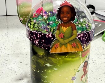 Princess Tiana inspired Pringle shaker