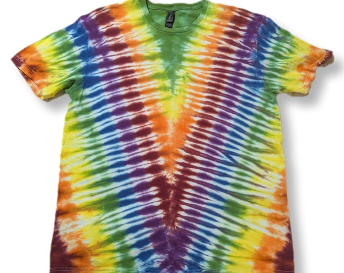 Featured listing image: Large Rainbow V Tie Dye T Shirt