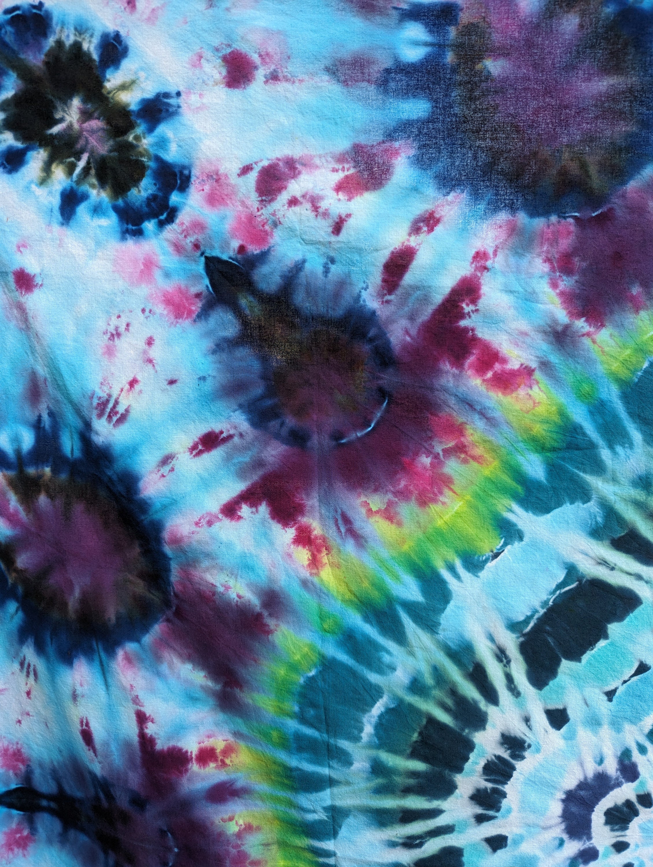 Blue tie dye tapestry hotsell