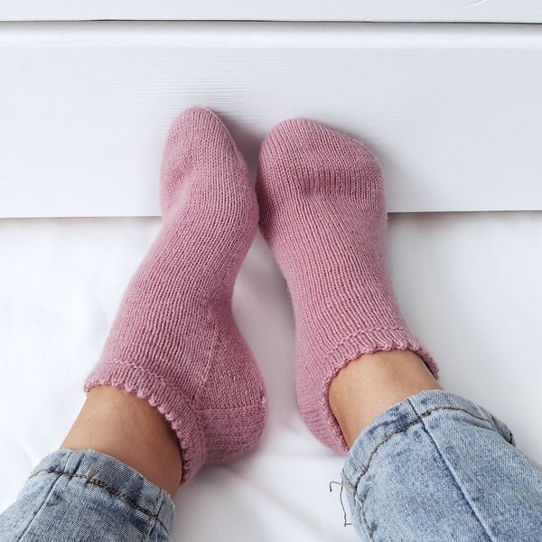 PDF Ankle socks knitting pattern for beginners + photos + videos