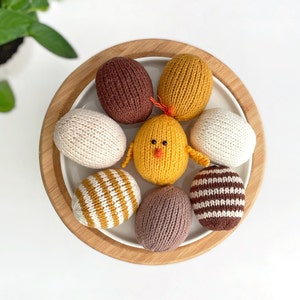 Easter eggs KNITTING PATTERN on two straight needles for Easter decor