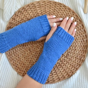 KNITTING  PATTERN Fingerless gloves for women: PDF instant download