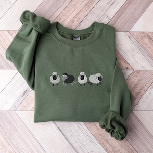 刺繍入りブラックシープスウェットシャツ、ブラックシープスウェットシャツ、シープスウェットシャツ、ラムスウェットシャツ、ダイアナ妃ブラックシープセーター、シープ
