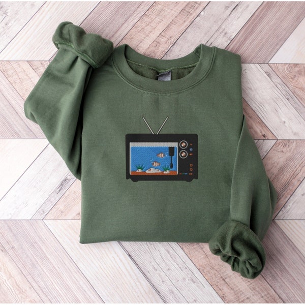 Embroidered Aquarium TV Sweatshirt, Vintage TV Sweatshirt, Retro TV Sweatshirt, Embroidered Sweatshirt, Embroidered Crewneck, Fish Tank