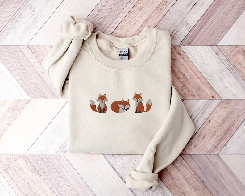 Embroidered Fox Sweatshirt, Fox Shirt, Fox Sweatshirt, Fox Lover Gift, Animal Lover Sweatshirt, Forest Sweatshirt, Cottage Core Sweatshirt
