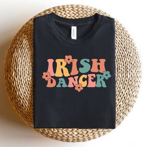 Irish Dancer Svg, Retro Font Svg, Téléchargement numérique, Feis Svg, Irish Stepdancing Svg, Dancing Svg, Wavy Flower Text Svg, Cricut, Svg Cut File