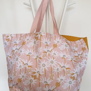 Beautiful shopping bag / Tote Bag / Versatile Bag / Beach Bag / Convenient Shopper / Grocery bag