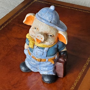 Tirelire vintage en céramique, Workman Pig avec porte-documents