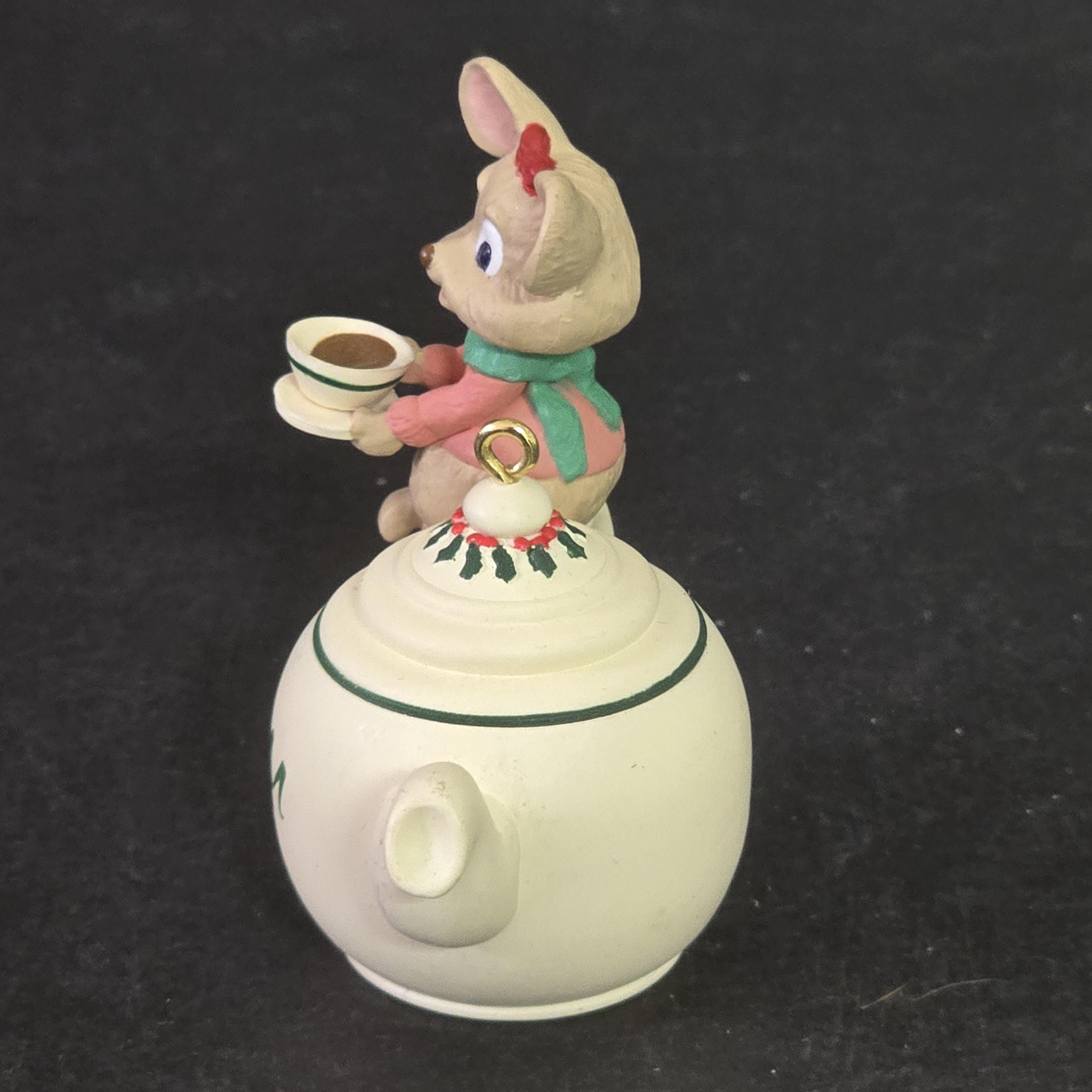 Théière Maman Souris – Céramique Bleue Peinte – Collection (état Neuf, Petits Défauts)