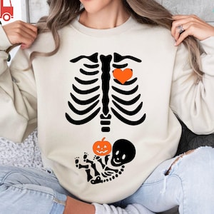 Skeleton Halloween Maternity Sweatshirt, Funny Pregnancy Announcement Sweater 2025, Pregnant Women Costume, Fall New Mom Hoodie, Mommy to Be