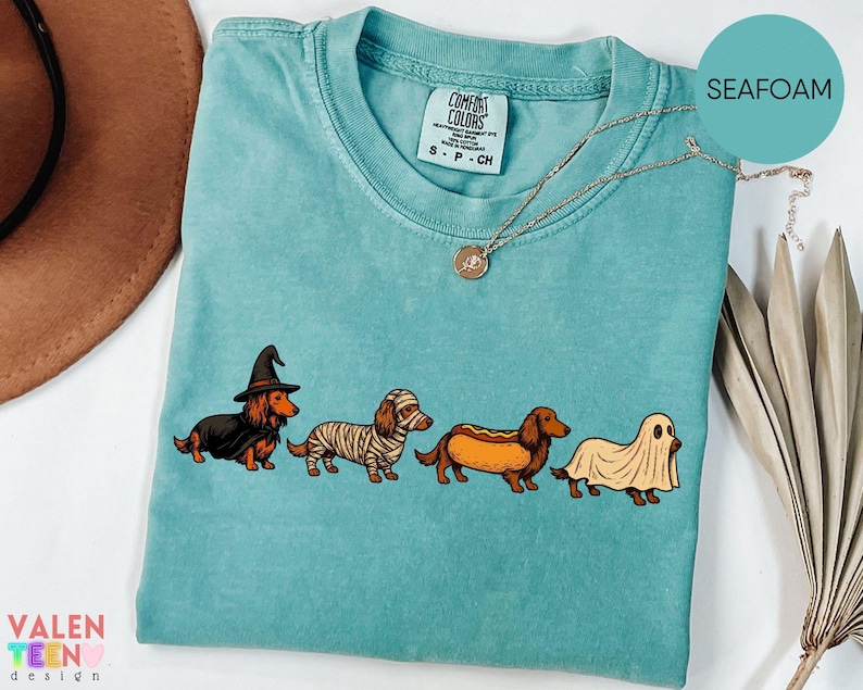 Halloween Dachshund Costumes Comfort Colors® Shirt, Spooky Wiener Dog Graphic Tee immagine 9
