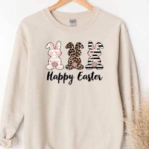 Happy Easter Bunny Sweatshirt, Floral Leopard Print Bild 4