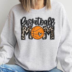Sudadera de mamá de jugadora de baloncesto, sudadera deportiva con estampado de leopardo imagen 3