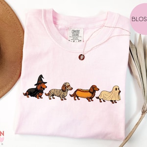 Halloween Dachshund Costumes Comfort Colors® Shirt, Spooky Wiener Dog Graphic Tee immagine 10