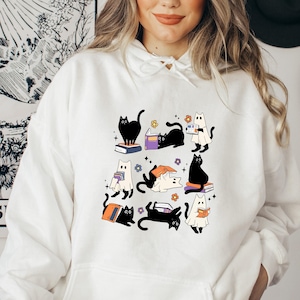 Ghost Black Cat Reading Sweatshirt, Halloween Teacher Shirt immagine 4