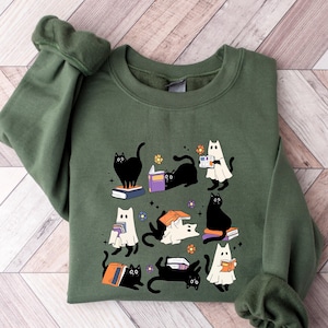 Ghost Black Cat Reading Sweatshirt, Halloween Teacher Shirt immagine 2