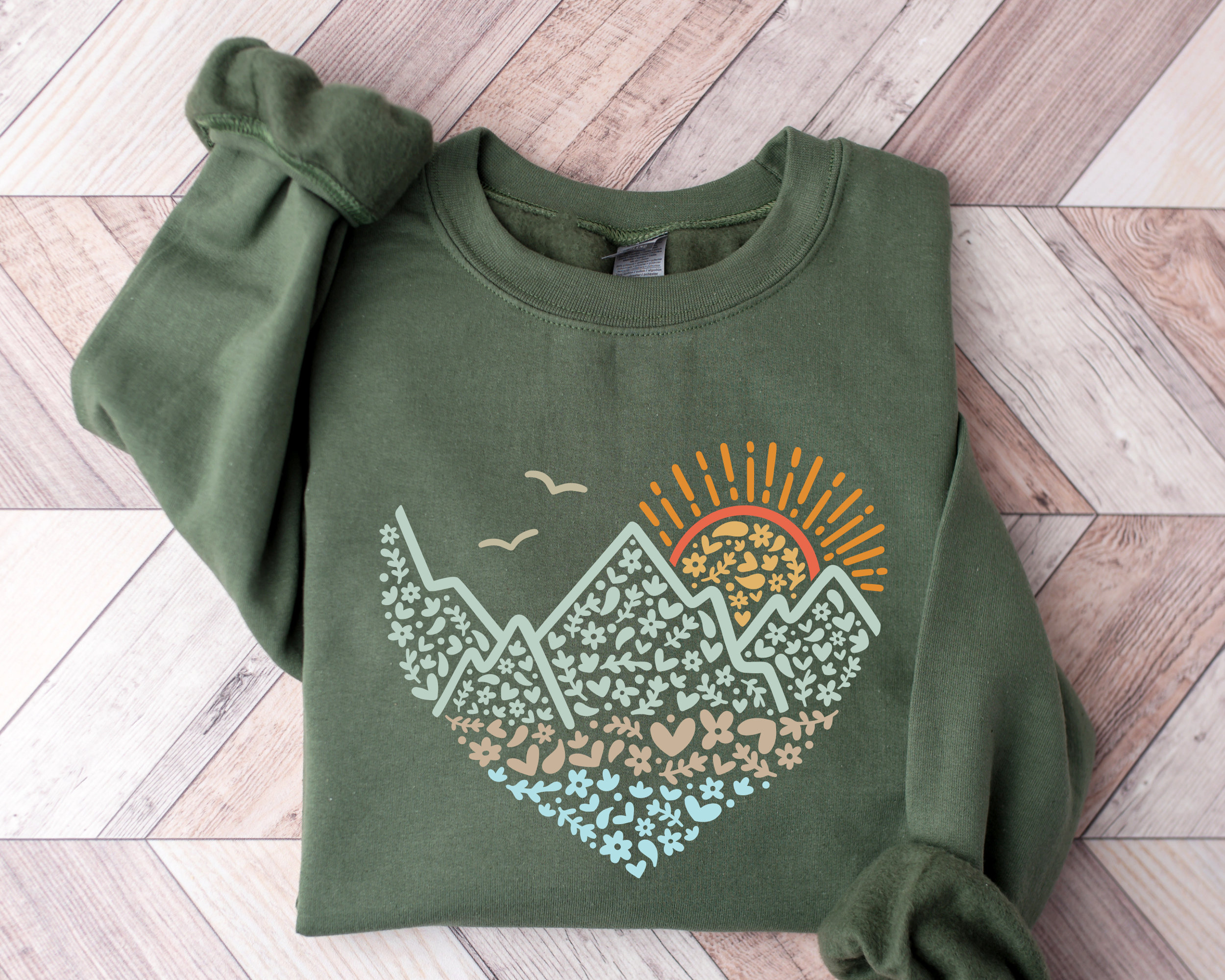 Mountain Heart Sweatshirt, Camping Sweatshirt, Mountain Sweatshirt, Nature Sweatshirt, Sunset Sweatshirt, Unisex Hoodie, Wanderlust Sweater