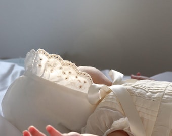 Handmade Baby Bonnet – Eyelet Lace (3-6 Months)