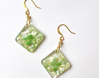 Pressed Flower Dangle Earrings | Real Dried Flower Earrings | Handmade Autumn Floral Resin Earrings | Green Earrings | Gifts for Her