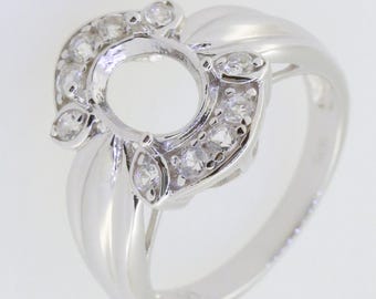Srebrna oprawa pierścionka z półoprawą owalną OV 9 x 7 mm Halo W/ D Color Moissanite Accent
