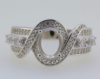 Anello semi-montato in argento sterling, ovale OV 8 x 6 mm, gambo ritorto con topazio bianco