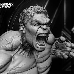 Hulk Statue