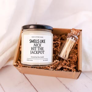 Personalized Engagement Candle, Hit the Jackpot, Proposal Gifts, Engaged Gifts, Friend Engagement Party Gift, Bride to Be, Future Mrs Gifts