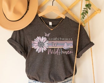 Wildblumen Shirt für Frauen, Floristen Shirt Geschenk, Florale Shirts, Botanische Shirts, Frühlingsblumen Shirts, Geschenk für den besten Freund, Gartenarbeit Shirts