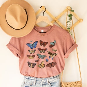 Butterfly Shirt, Cute Shirt for Women, Shirt for Her, Butterfly Shirt, Girl Friends, Beach shirt, Boho Shirt, Butterfly Sweatshirt