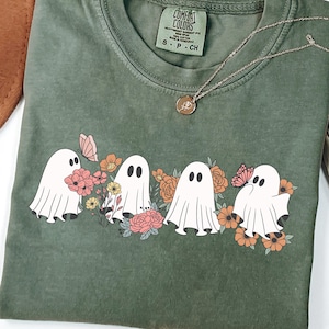 Comfort Colors® Cute Ghost Shirt, Floral Ghost Shirt, Halloween Ghost Shirt, Spooky Season, Womens Halloween Shirt, Halloween Party Shirt