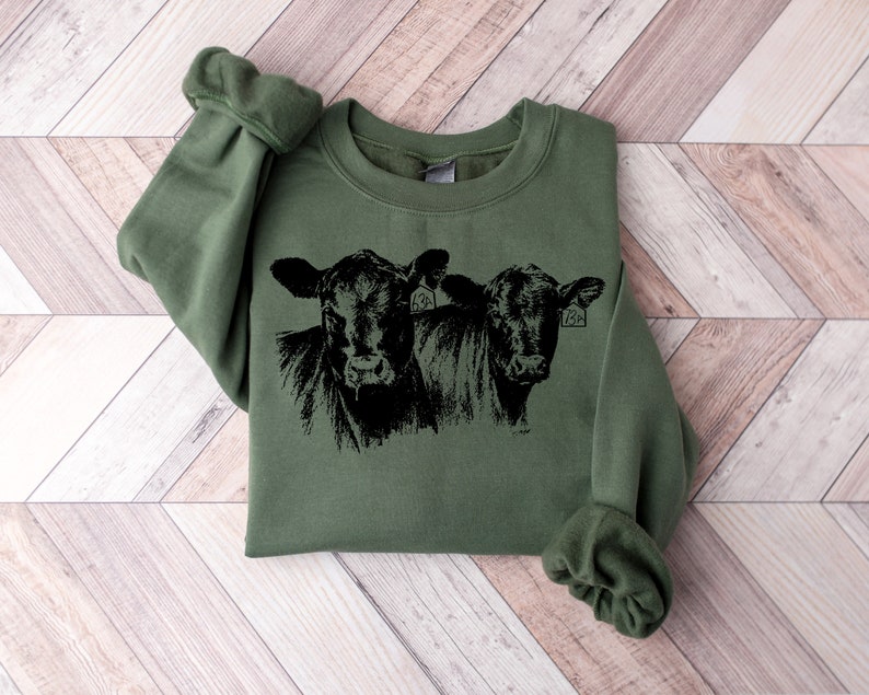 Black And Purple Cow Print Men's Sweatshirt