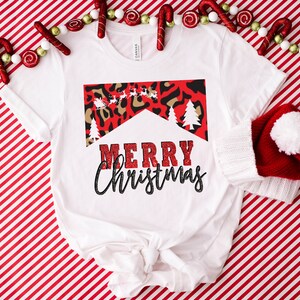 Women's Merry Christmas T-Shirt - Cute Holiday Short Sleeve Tee, Green, S-2XL - Xmas Gift Idea