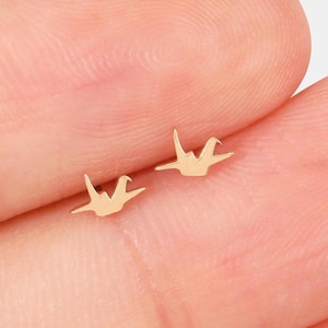 14K Gold Origami Crane Stud Earring Tiny Crane Cartilage Studs Cute Helix Conch Tragus Piercing Origami Crane Flat Back Earring Gift For Her